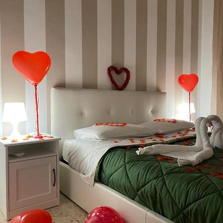 A Cas E Vicenz Bed & Breakfast เนเปิลส์ ภายนอก รูปภาพ