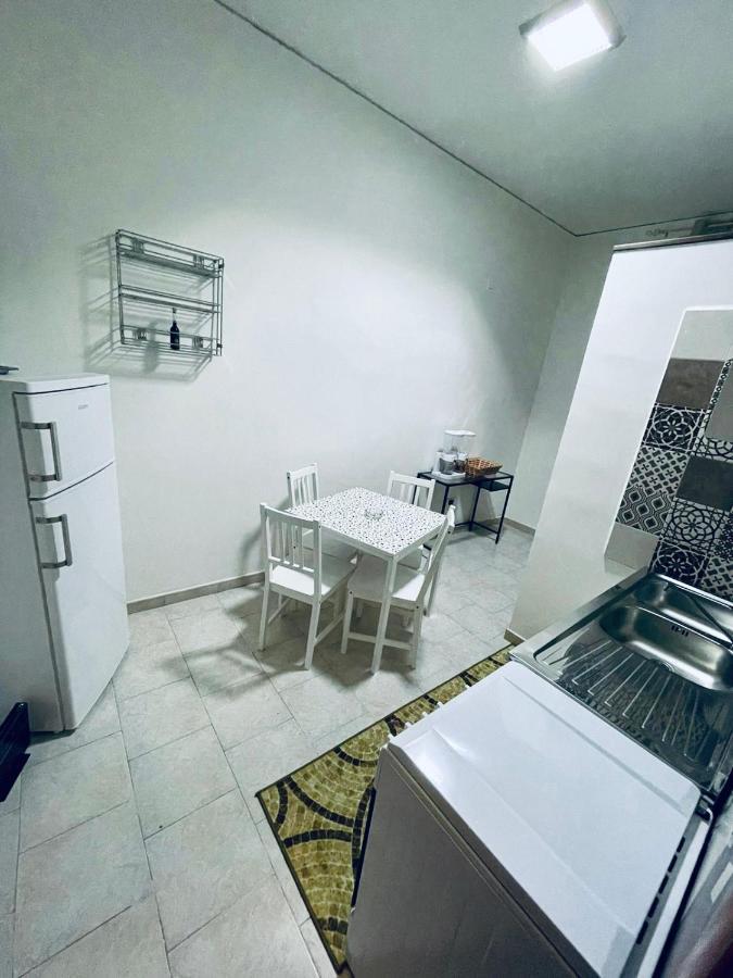 A Cas E Vicenz Bed & Breakfast เนเปิลส์ ภายนอก รูปภาพ