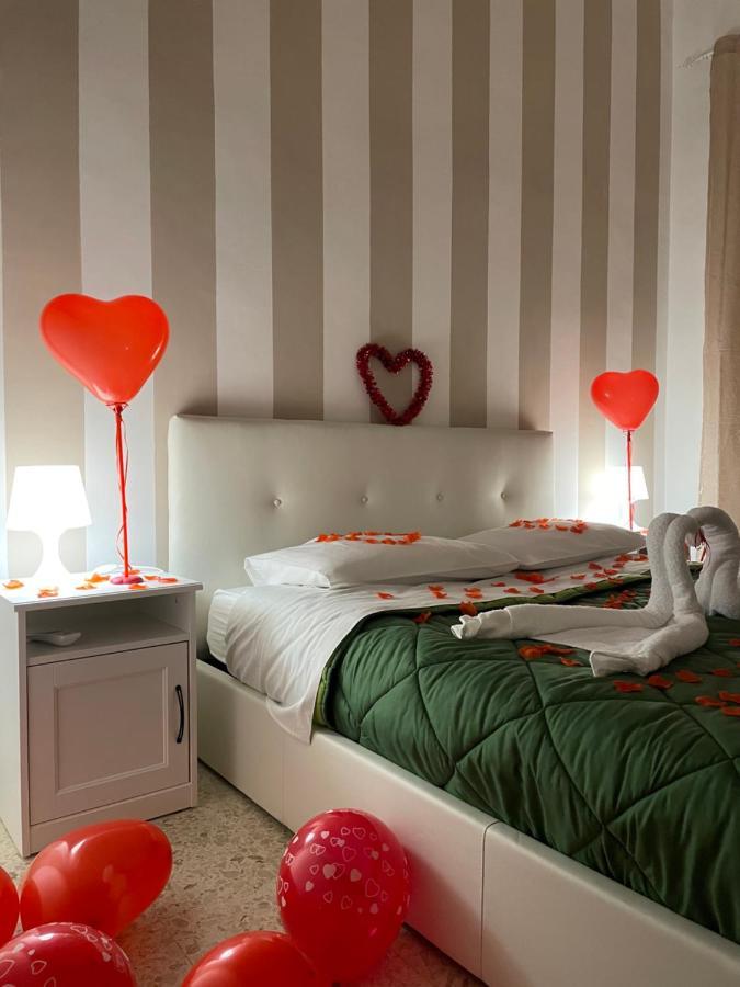 A Cas E Vicenz Bed & Breakfast เนเปิลส์ ภายนอก รูปภาพ