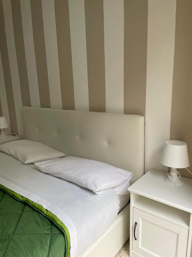 A Cas E Vicenz Bed & Breakfast เนเปิลส์ ภายนอก รูปภาพ
